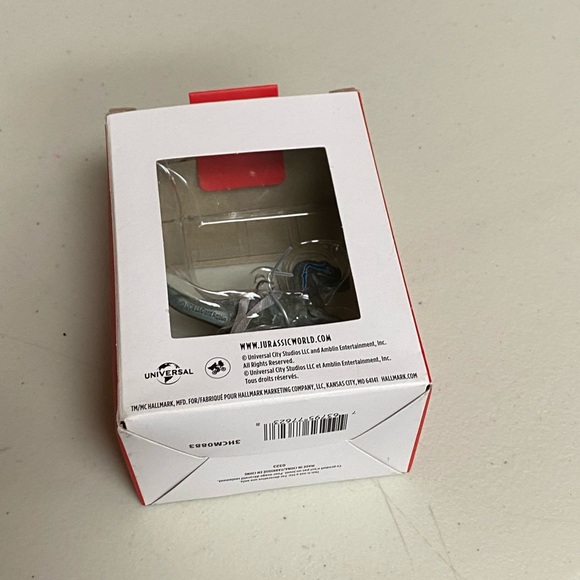 Hallmark Hanging ornament Jurassic world velociraptor Beta - Picture 6 of 11